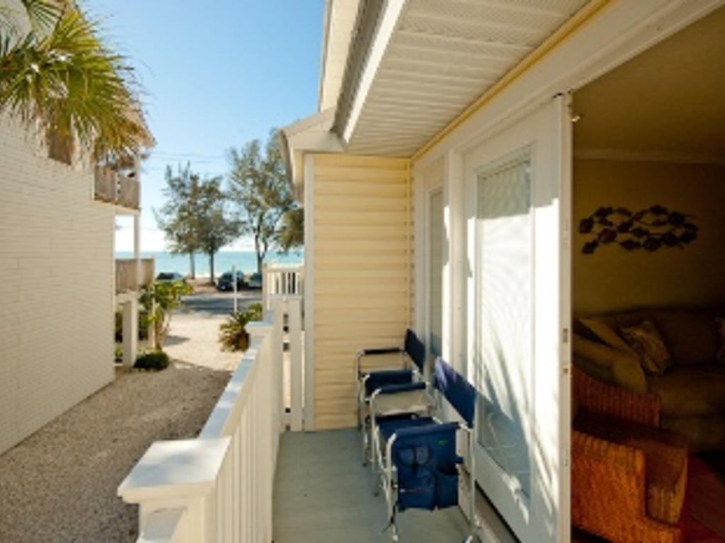 Safari Suite Bradenton Beach Exterior photo