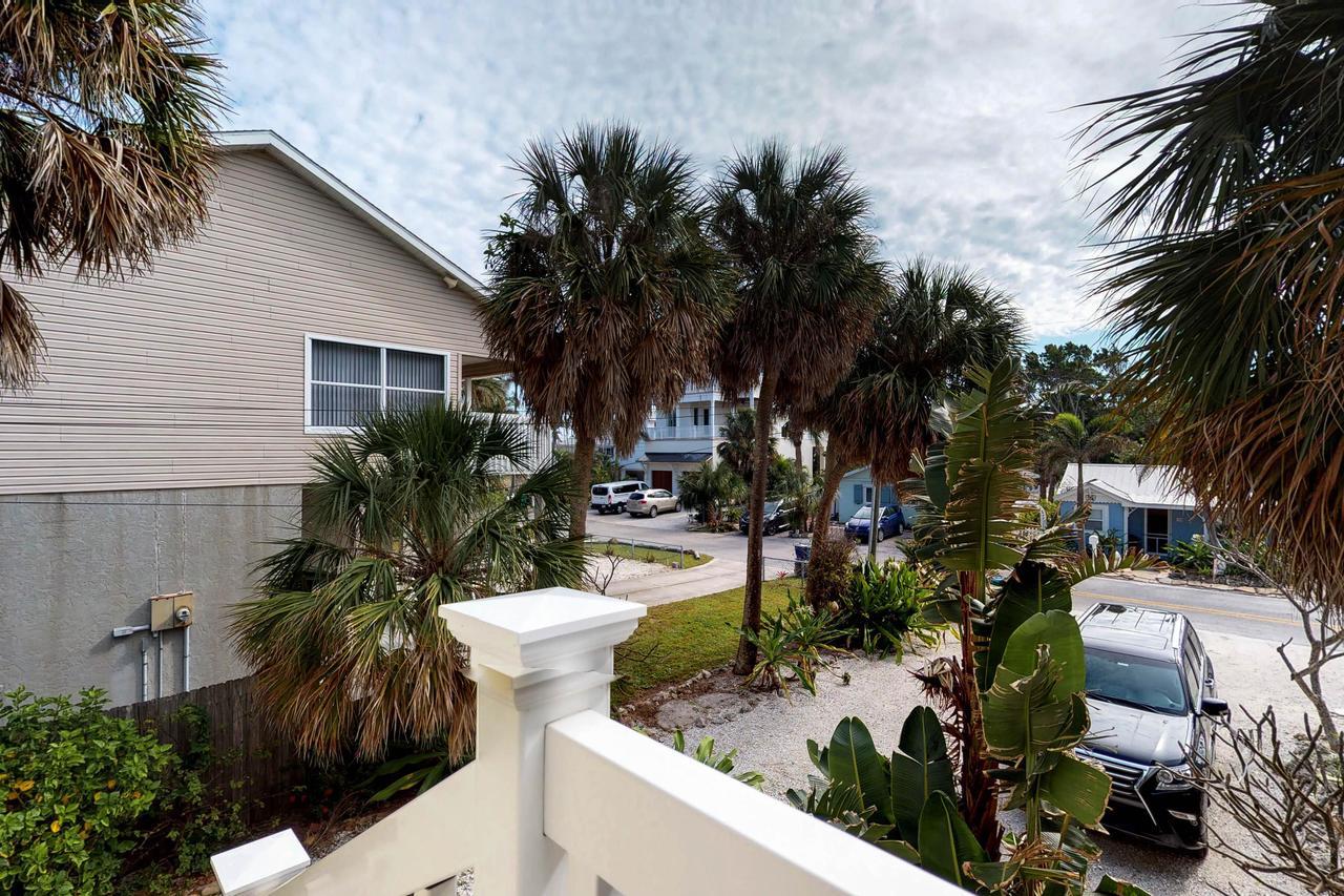 Safari Suite Bradenton Beach Exterior photo